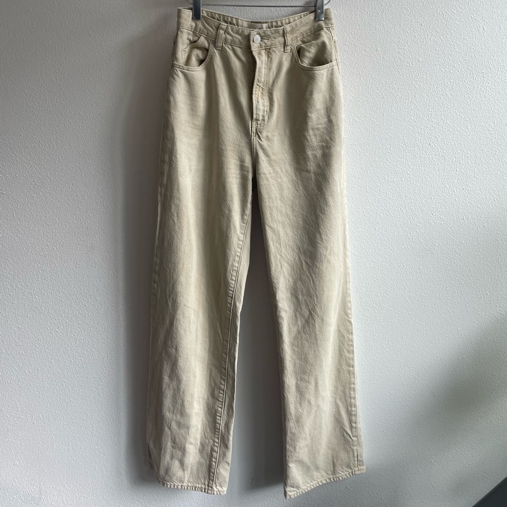 Rolla’s buttercream lightweight denim size 26